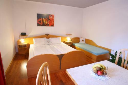 Hostal Pension Weber