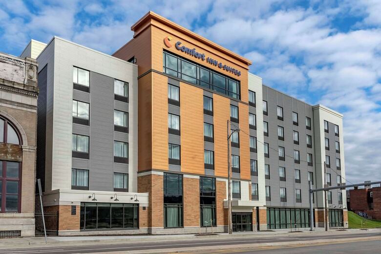 Hotel Comfort Inn & Suites Pittsburgh-northshore