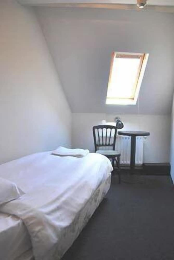 Hotel1875