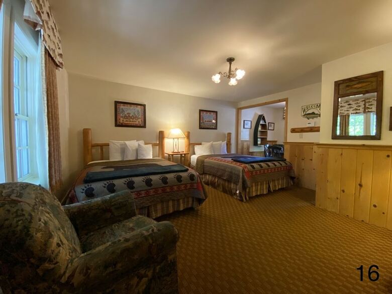 Hotel River Ranch Lodge & Restaurant