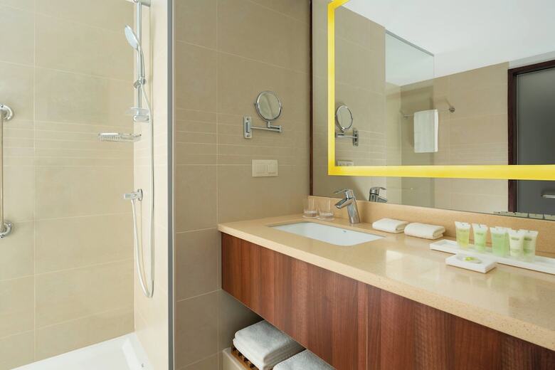 Hotel Courtyard By Marriott Tashkent