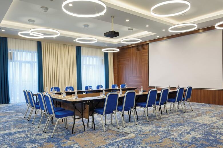 Hotel Courtyard By Marriott Tashkent