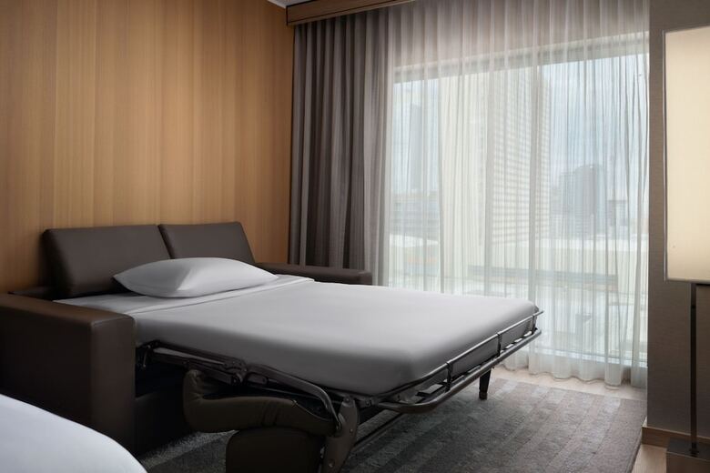 AC Hotel By Marriott Phoenix Downtown