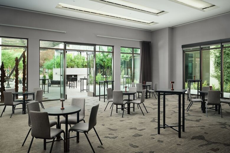 AC Hotel By Marriott Phoenix Downtown