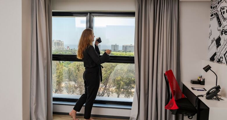 Anew Hotel Green Point