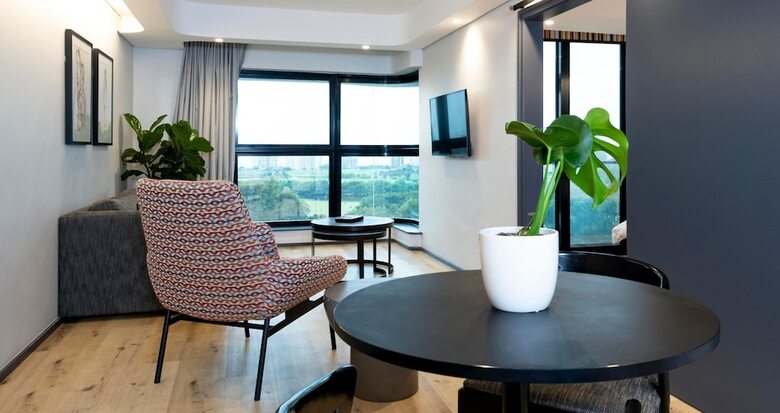 Anew Hotel Green Point