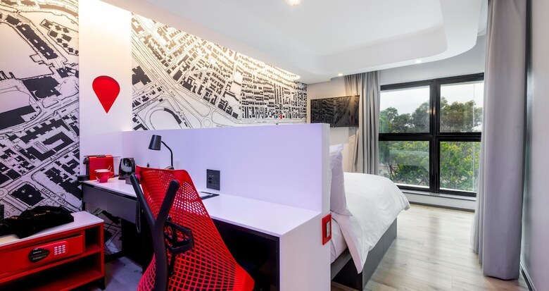 Anew Hotel Green Point