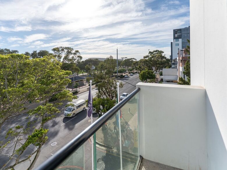 Anew Hotel Green Point