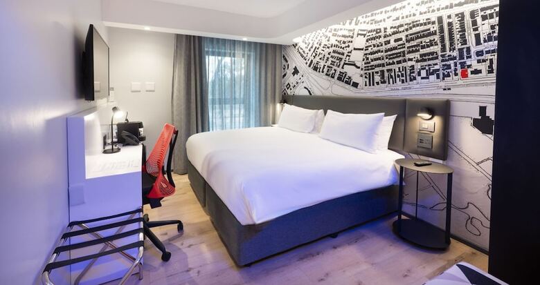 Anew Hotel Green Point