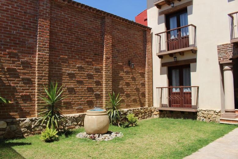 Hotel La Estancia