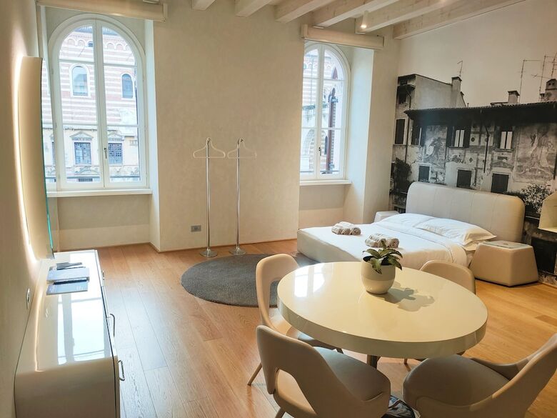Lords Of Verona Luxury Apartments