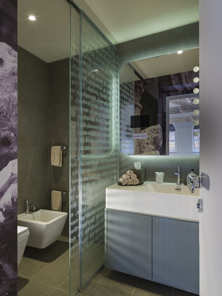 Lords Of Verona Luxury Apartments