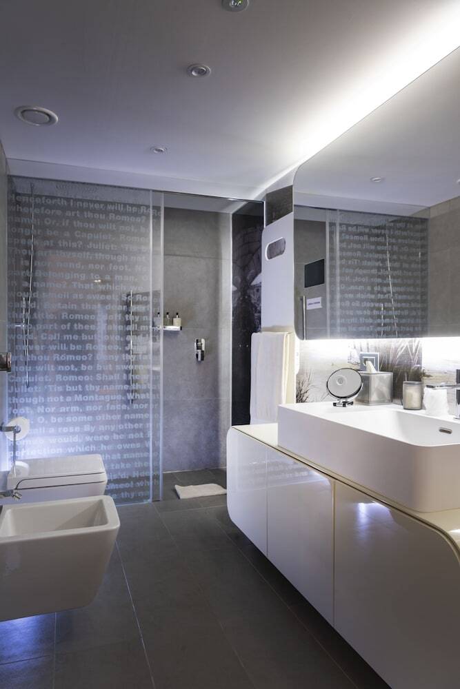 Lords Of Verona Luxury Apartments