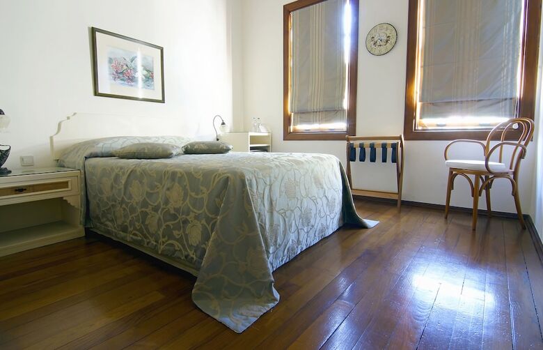 Minyon Hotel