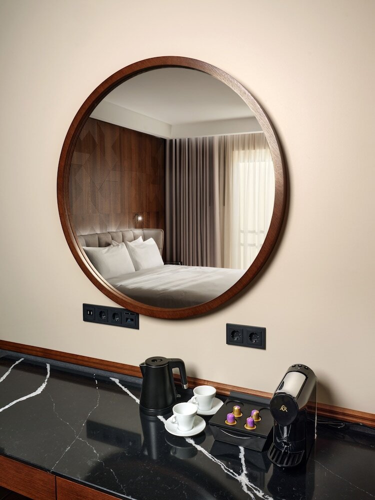 Iceland Parliament Hotel, Curio Collection By Hilton