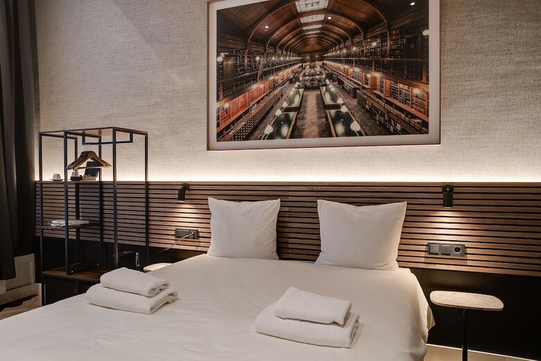 Hotel The Sixteen