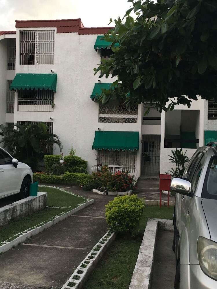 Apartamentos Abacus Jamaica The Zana Suite