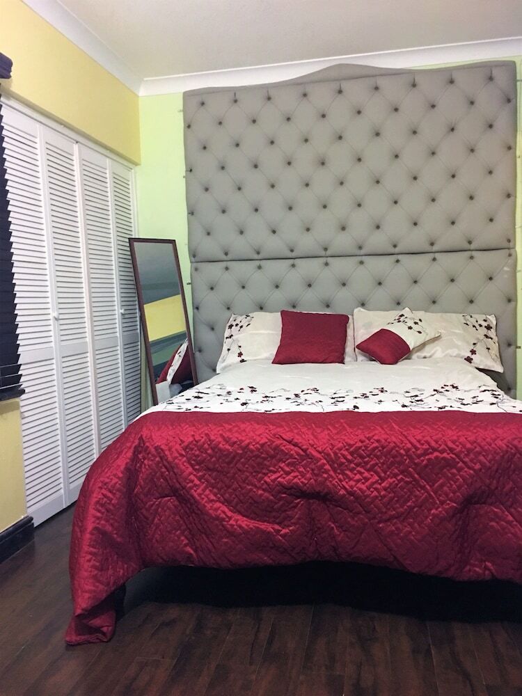 Apartamentos Abacus Jamaica The Zana Suite