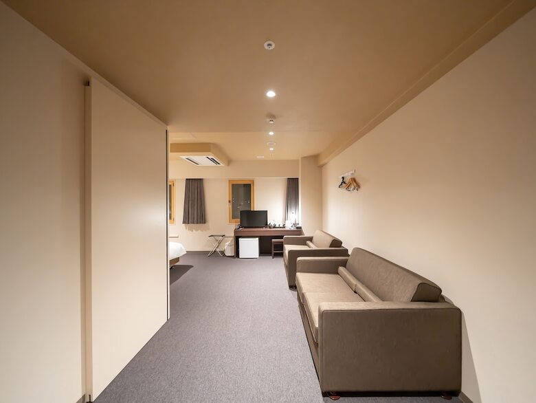 Hotel Shinsaibashi Arty Inn