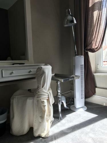 Hotel C�t� Mer