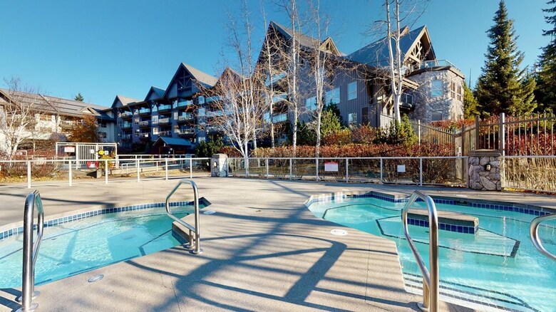 Aparthotel Aspens By Whistler Blackcomb Vacation Rentals