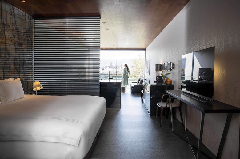 Hotel Kamo Residences By Reflections