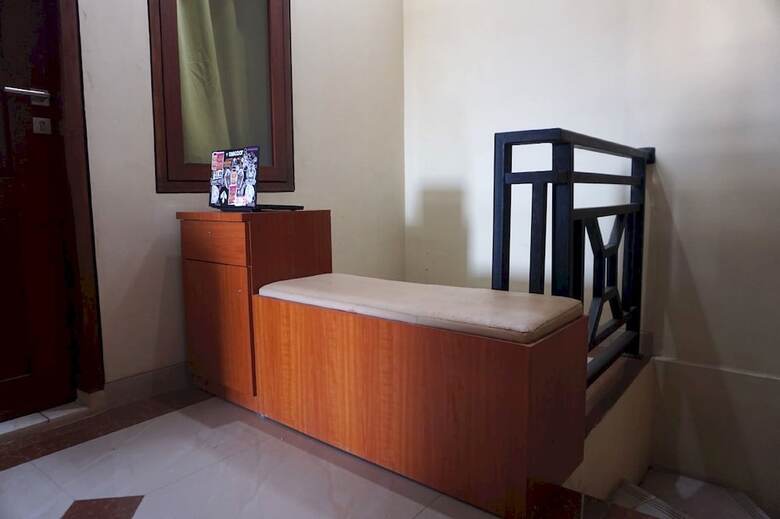 Hotel O Kos Citra Syariah Near Bukit Marezo
