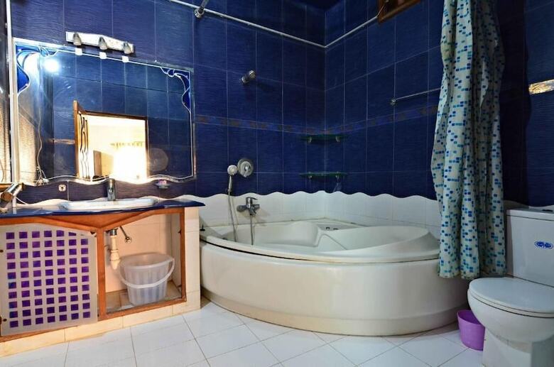 Hotel Blue Sky Karachi