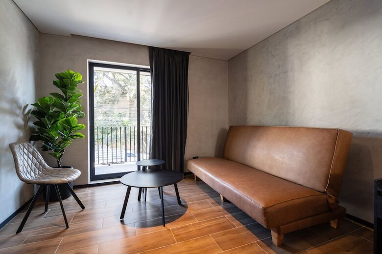 Hotel Alcal� Expo