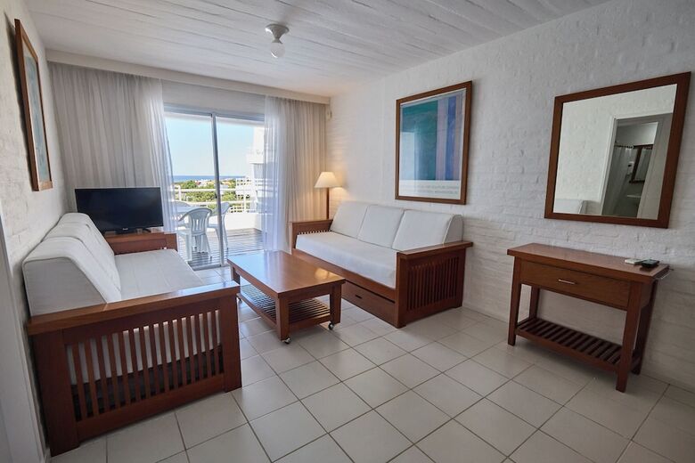 Hotel Las Olas Resort