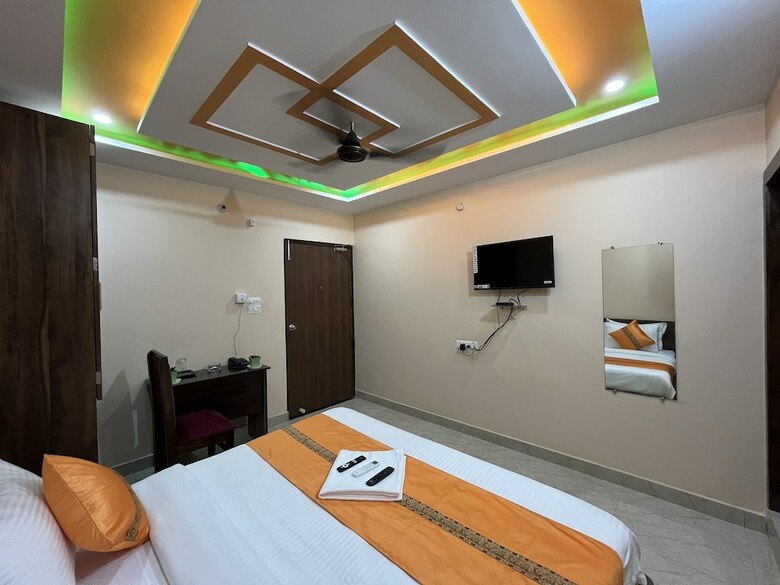 Hotel Orchid Petal Nandini Grand