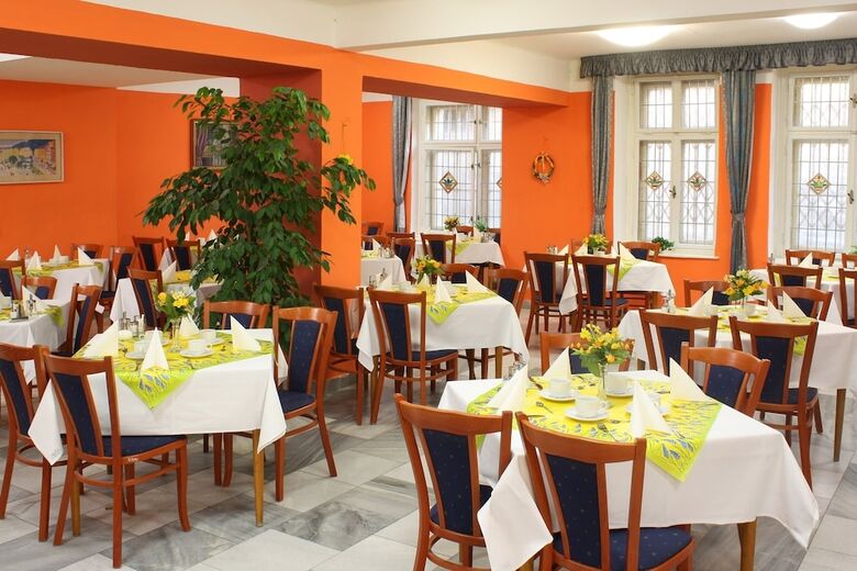 Hotel L�ze?sk� L�?ebna M�nes