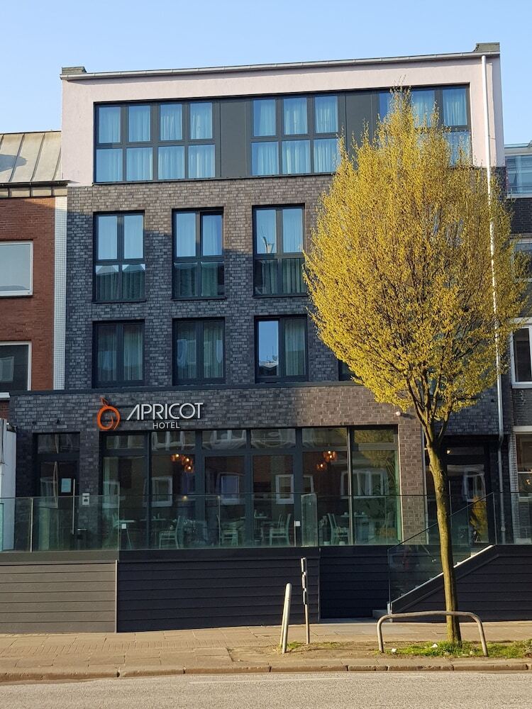 Apricot Hotel