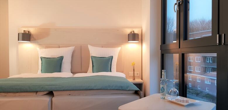 Apricot Hotel