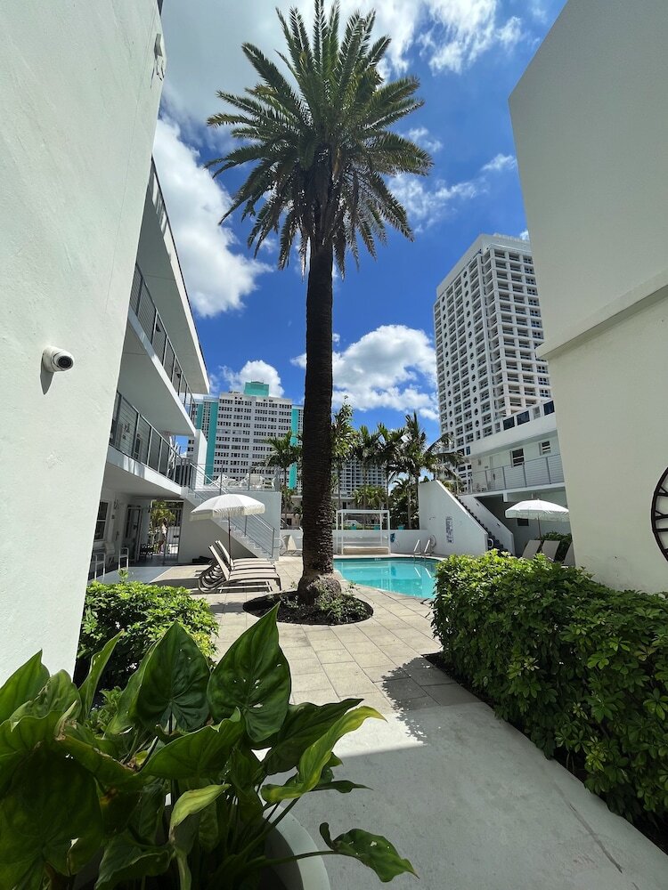 Aqua Hotel