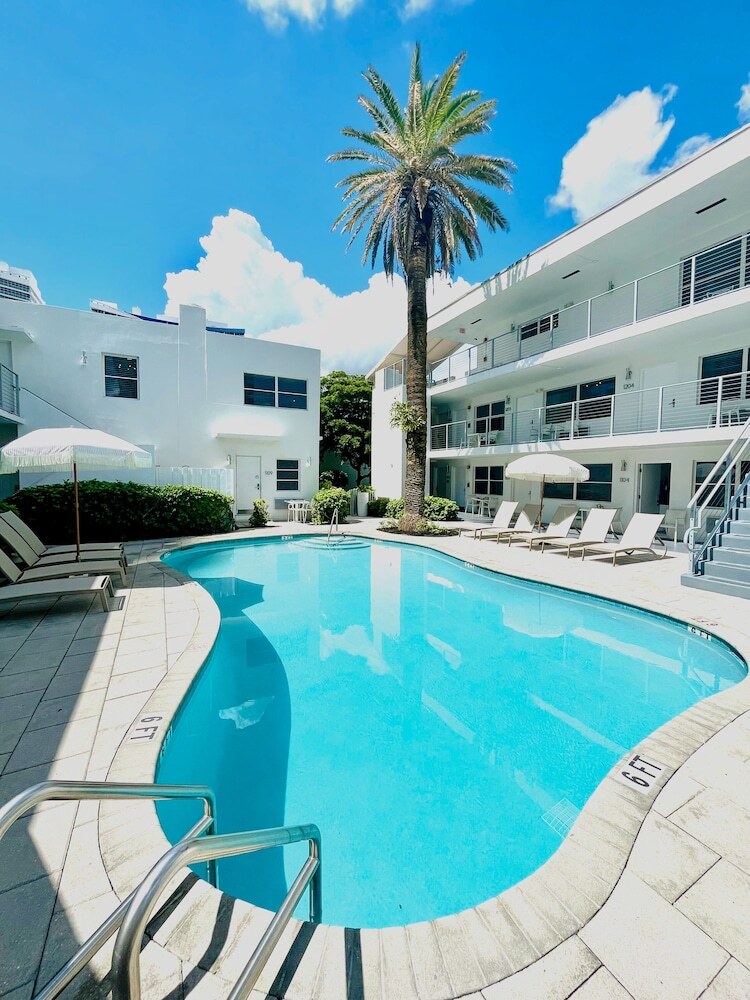 Aqua Hotel