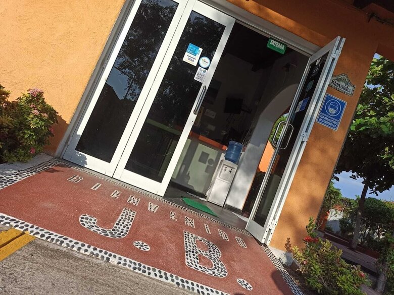 Hotel J.b.