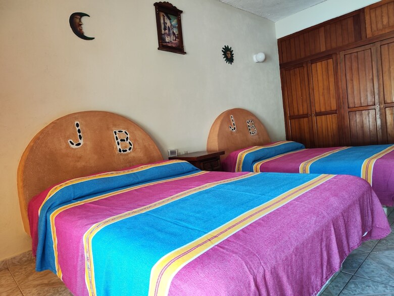 Hotel J.b.