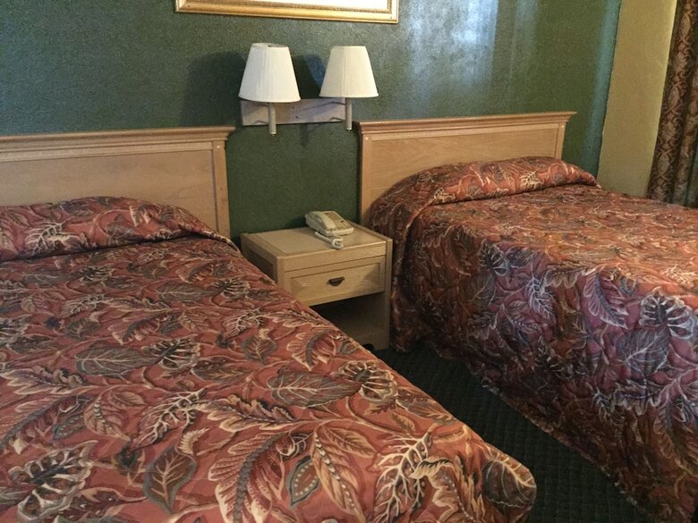 Shangri La Motel