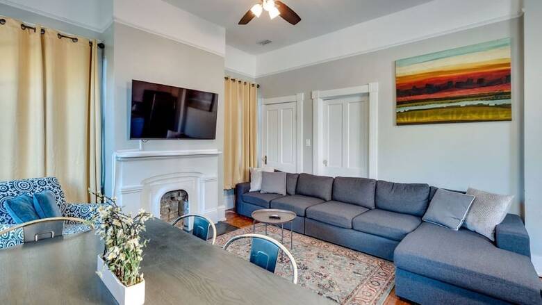 Hotel Huge 5 Bedroom 5 Bath Home In Savannah