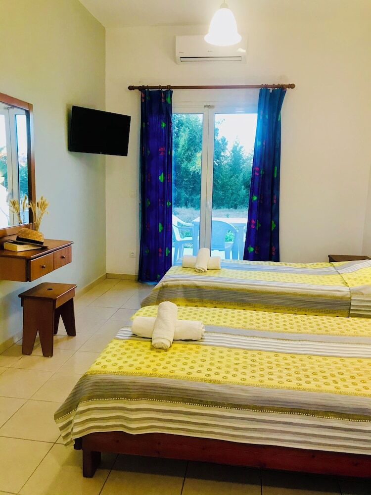 Room-banos Apartments And Swimming Pool