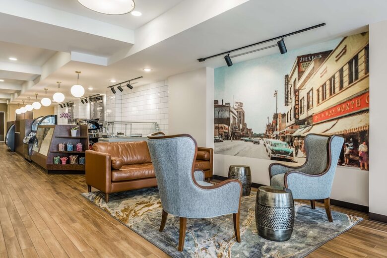 Hotel Elkhart, Tapestry Collection By Hilton