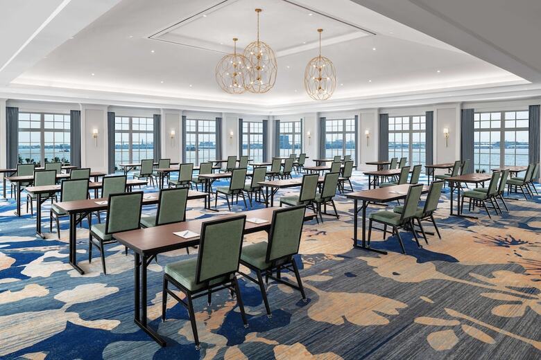 Hotel Embassy Suites By Hilton Charleston Harbor Mt. Pleasant