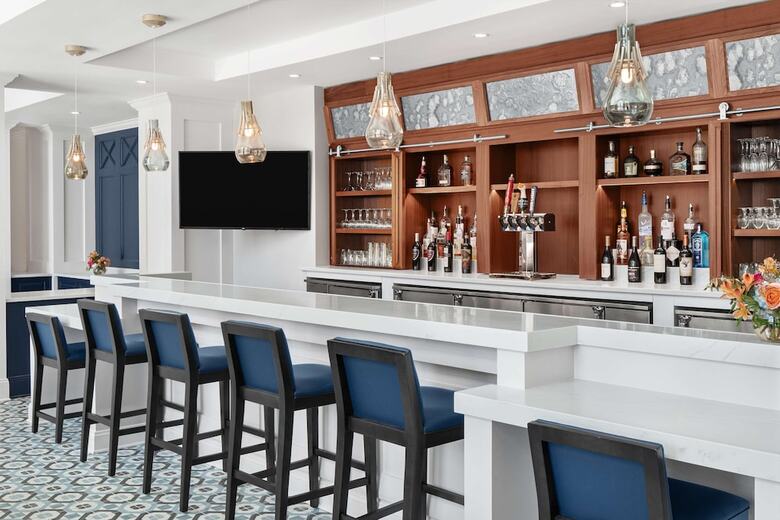 Hotel Embassy Suites By Hilton Charleston Harbor Mt. Pleasant