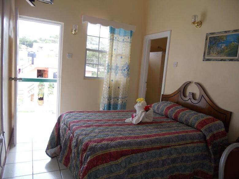 Hotel Stephanie's Apartments Ltd