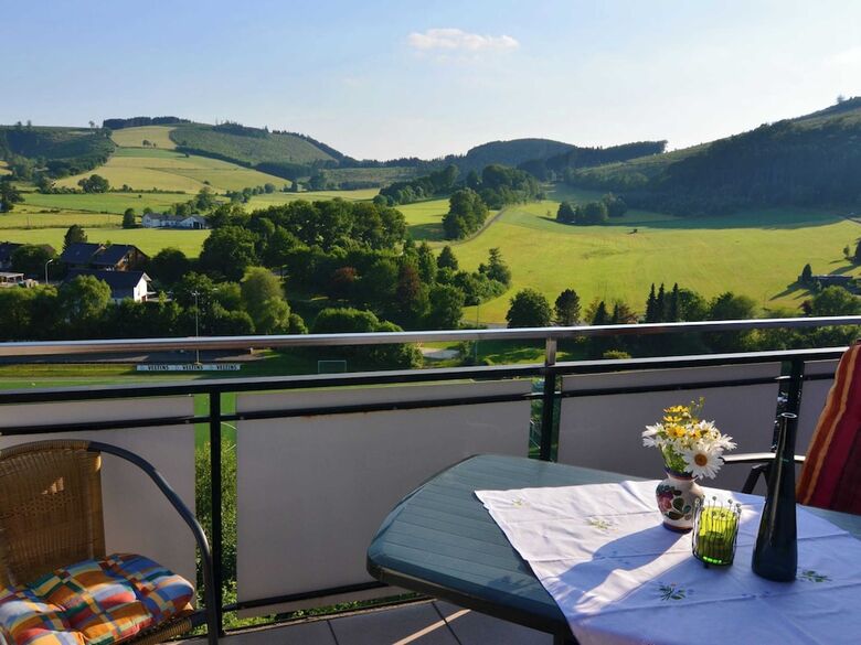 Hotel Ruhige Wohnung In Meschede Im Sauerland Mit Balkon
