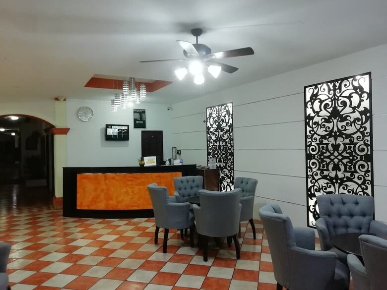 Hotel Los Girasoles