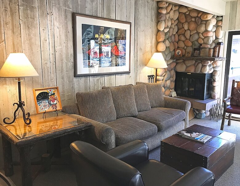 Aparthotel Aspen Square Condominium Hotel