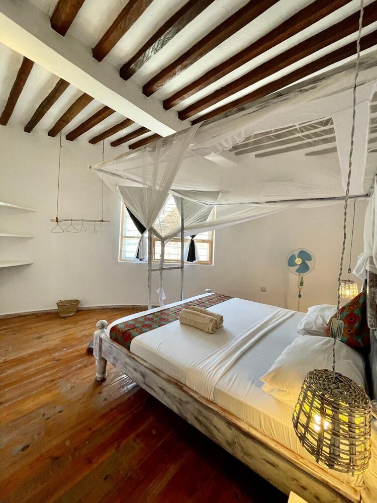 Duara House
