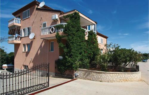 Apartment Galizana Limido Dele Roje II